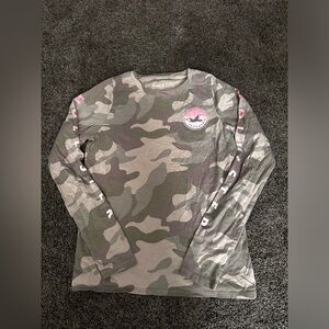 Hollister Camouflage Shirt with Pink Logo Size Medium 0213
